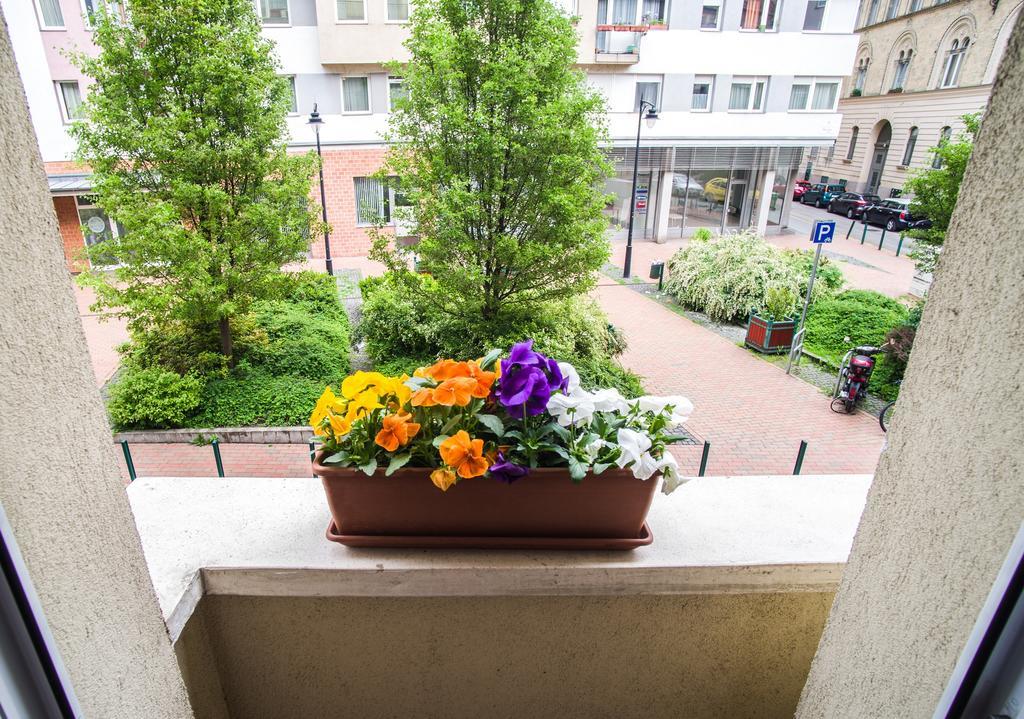 Lovely Corvin Apartment บูดาเปสต์ ภายนอก รูปภาพ