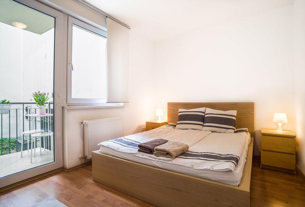 Lovely Corvin Apartment บูดาเปสต์ ภายนอก รูปภาพ