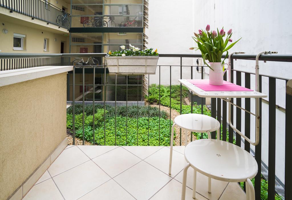 Lovely Corvin Apartment บูดาเปสต์ ภายนอก รูปภาพ